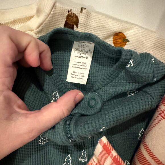 Bundle of (5) Holiday Themed Newborn Footies - Picture 9 of 9